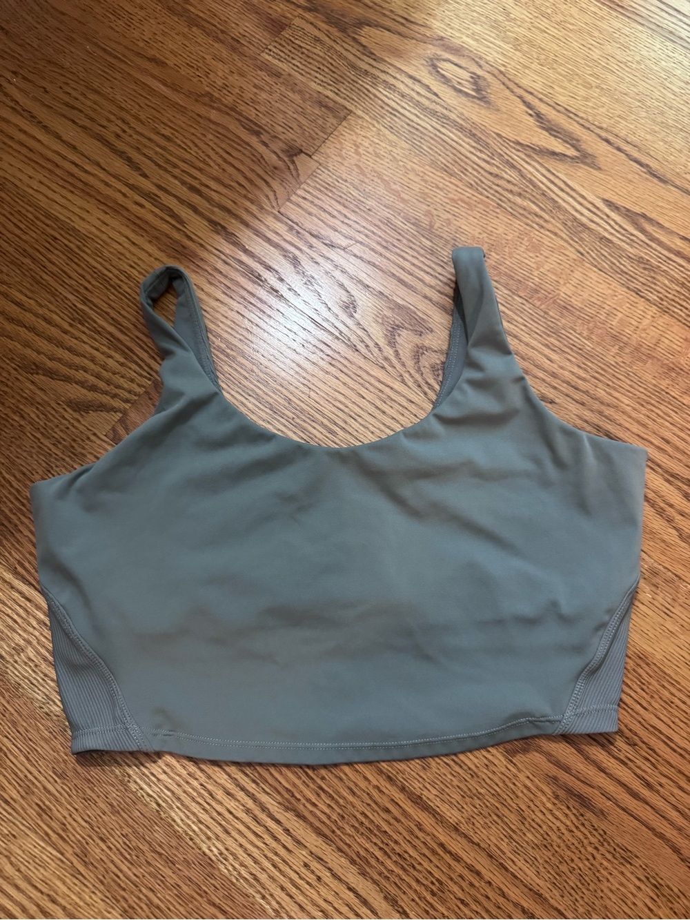 Glyder Scoop Neck Athletic Crop Top in Sage Green XL